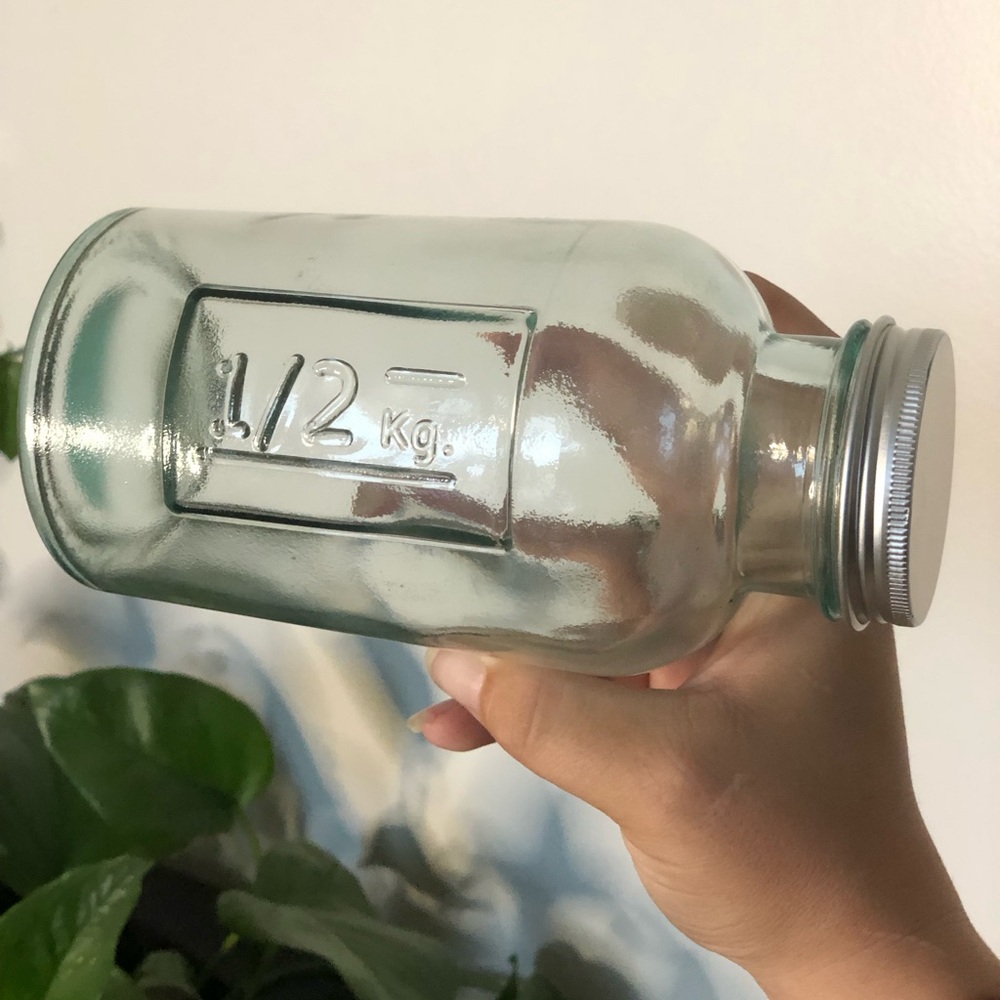 Clear Glass Storage Jar with Silver Lid - 1/2 Kg Embossed
